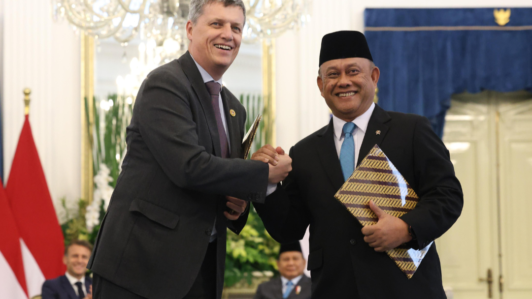 picture-Dukung Program MBG, BGN Mukomuko dan Danone Teken MoU