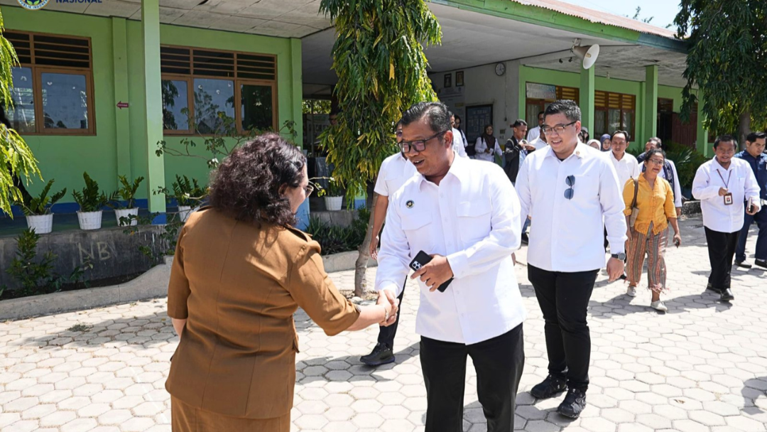 BGN Mukomuko Bersama BPOM dan PCO RI Tinjau Pelaksanaan MBG di Kupang